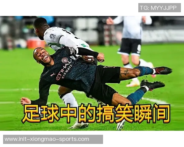 足球踢脸上瞬间的搞笑瞬间与意外反应让人捧腹大笑的趣事分享